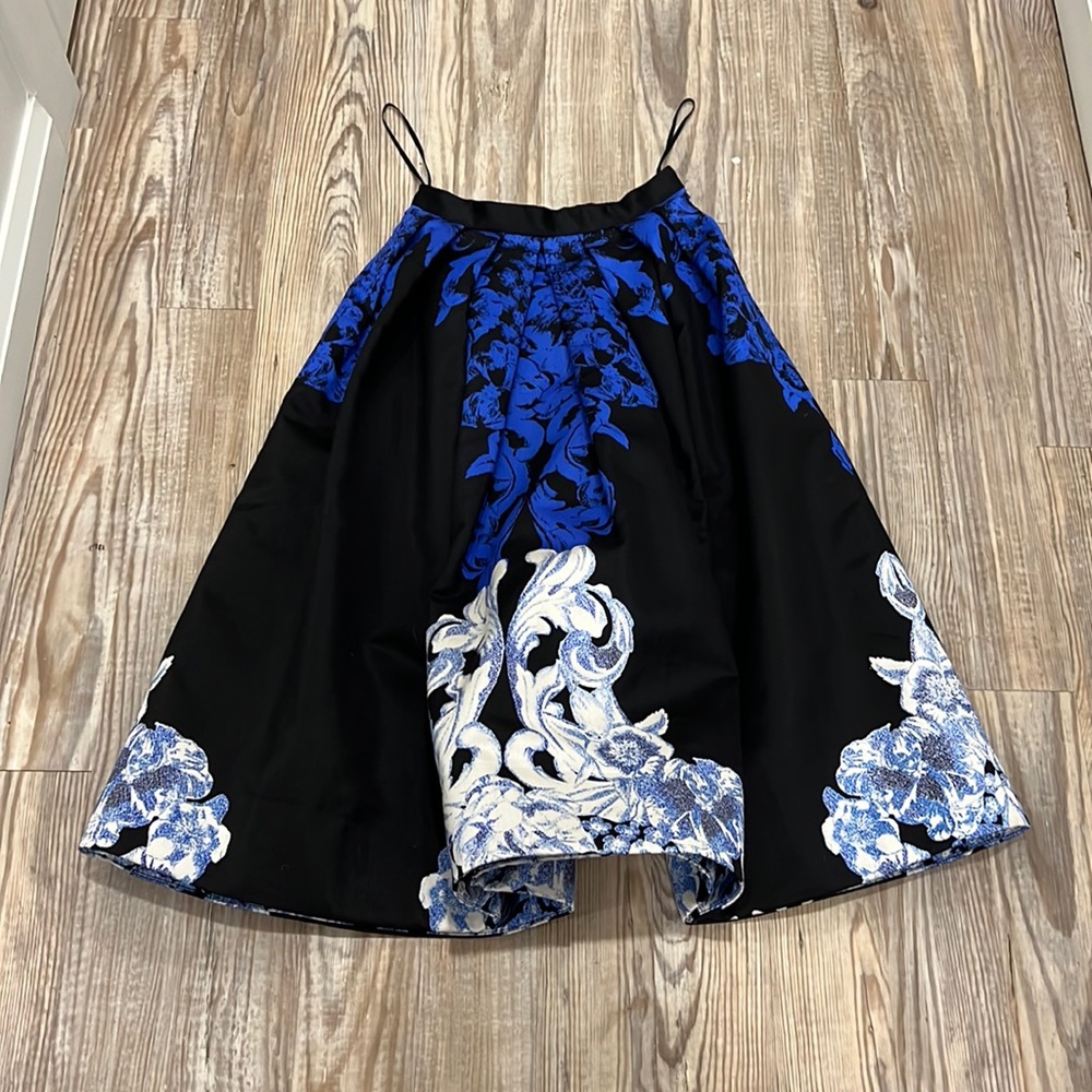 Toni Rococo skirt - Picture 2 of 3